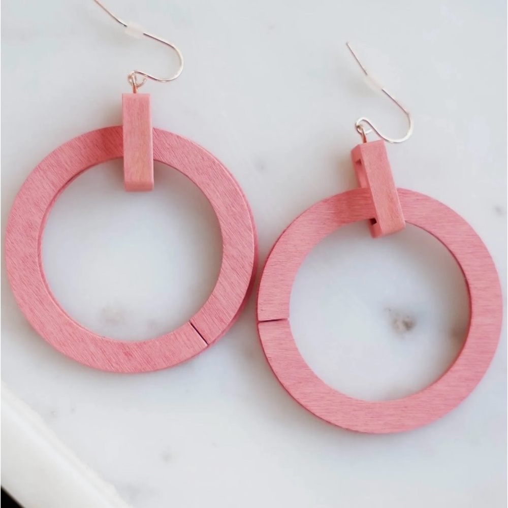 Wooden pink hoop earring 
NWT